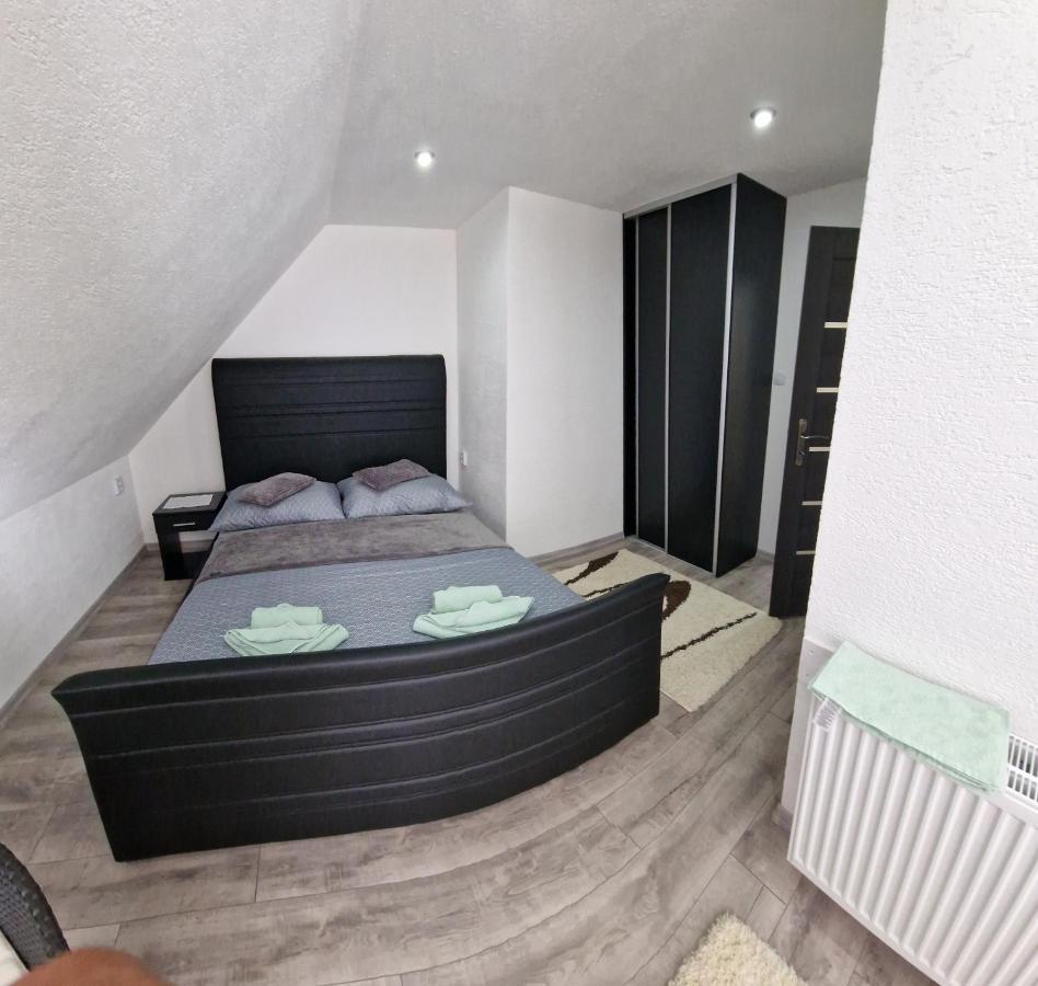 Privat Alenka Apartment Vazec Ngoại thất bức ảnh